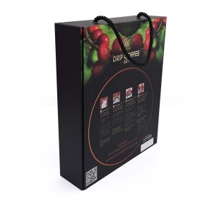 2022 Hot Selling Window Opening and Black Color Printing Cosmetics Packaging Box with Magnet Design.