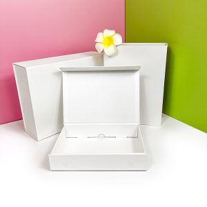 2022 Factory direct sale white gift Hot Selling Gift Packaging Box with Magnet Design - Luxury Gift Box Packaging - 1