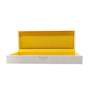 Custom Factory direct sale velvet gift specialty paper box with magnets design packaging