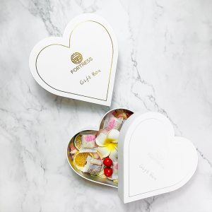 Christmas Luxury Heart shape paper candy food-grade cardboard rigid box as promotional gifts - Custom Printed Cardboard Packaging Boxes - 2