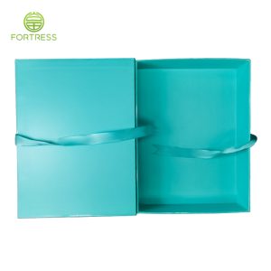 Custom Hot Selling Skincare Box with Magnet Design with Ribbon Paper Packaging